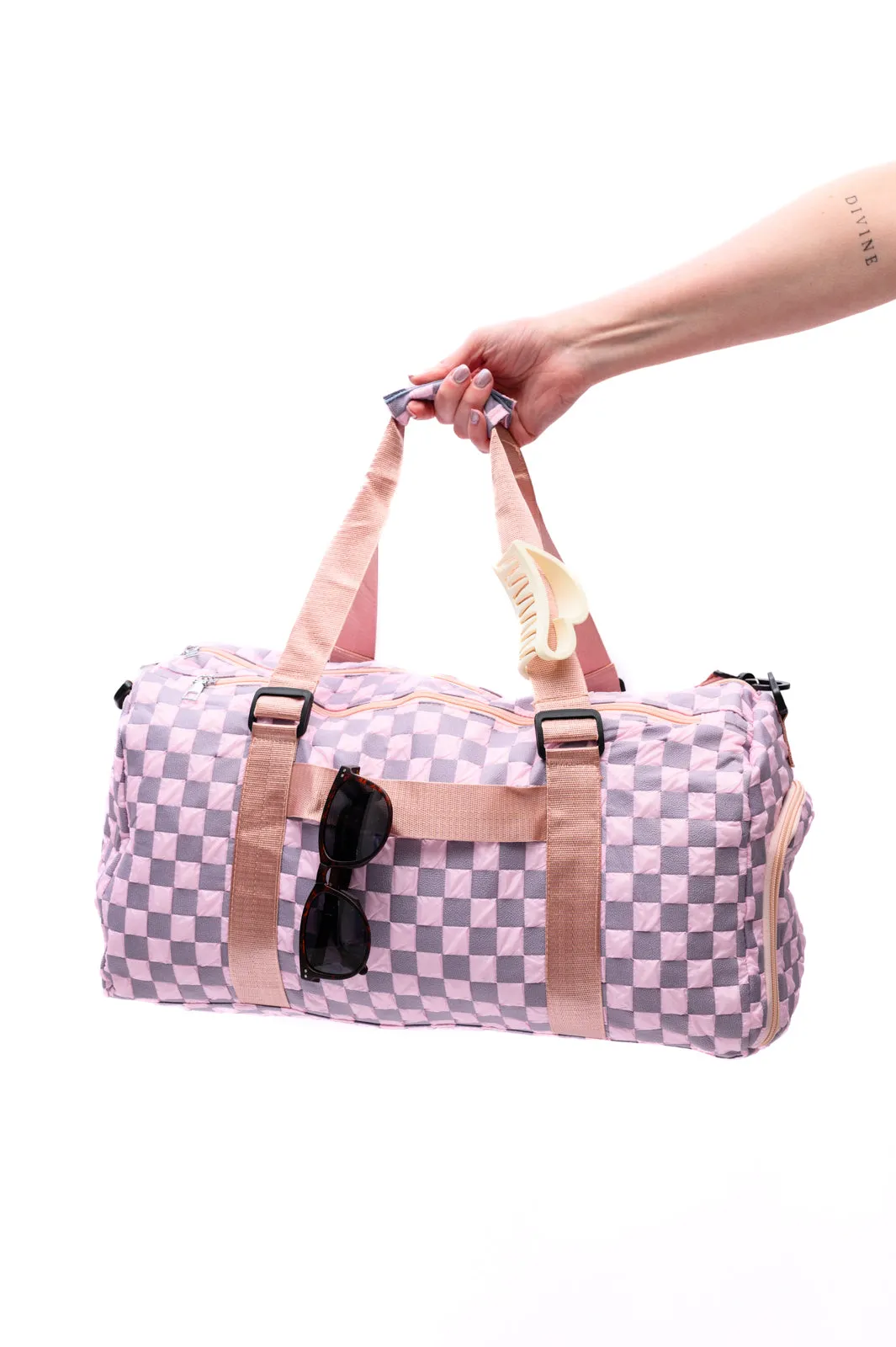 AVE SHOPS- Elevate Travel Duffel in Pink