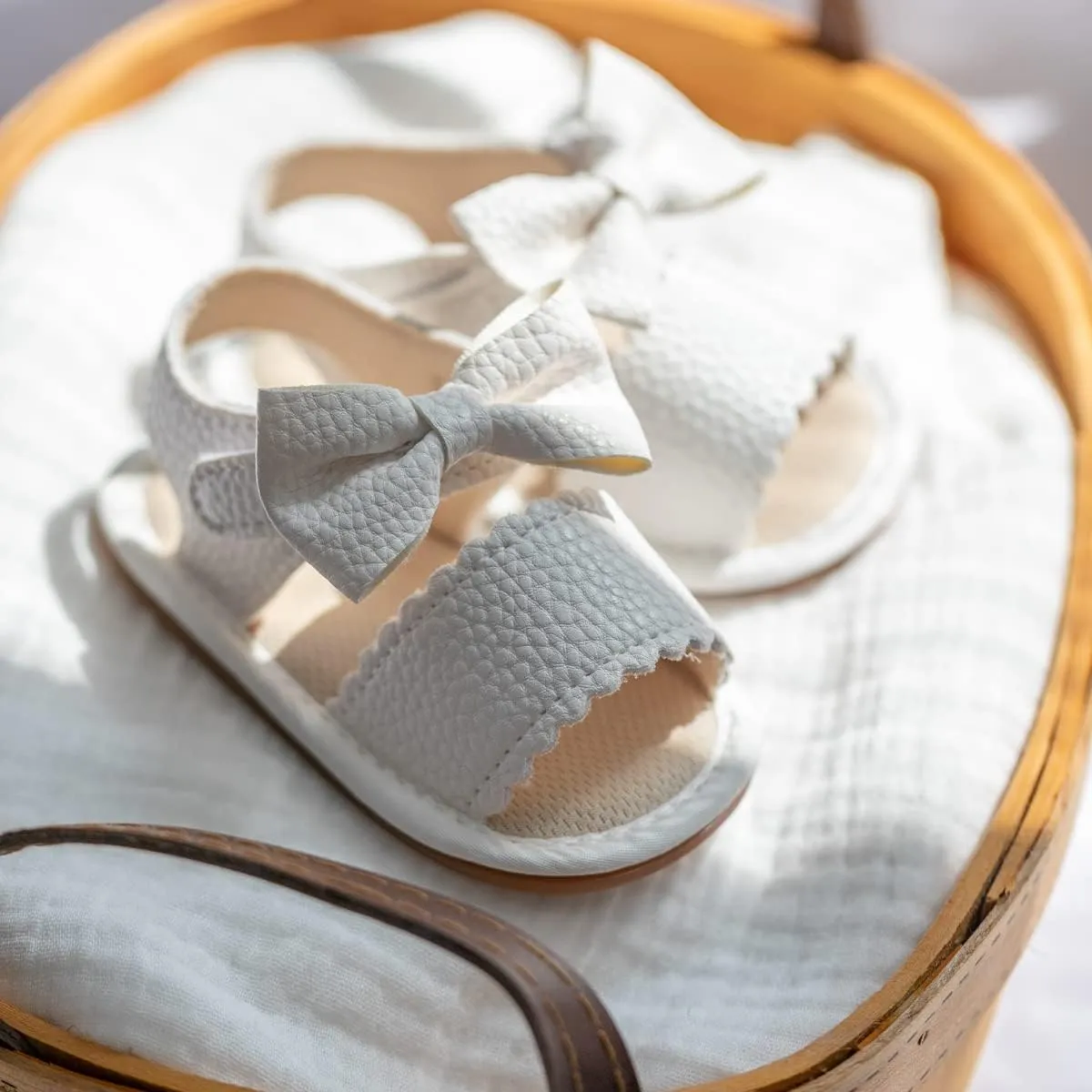 Babelvit Infant Baby Girl Boy Sandals Comfort Premium Summer Outdoor Casual Beach Shoes with Flower Bowknot Anti Slip Rubber Sole Newborn Toddler Prewalker First Walking Shoes