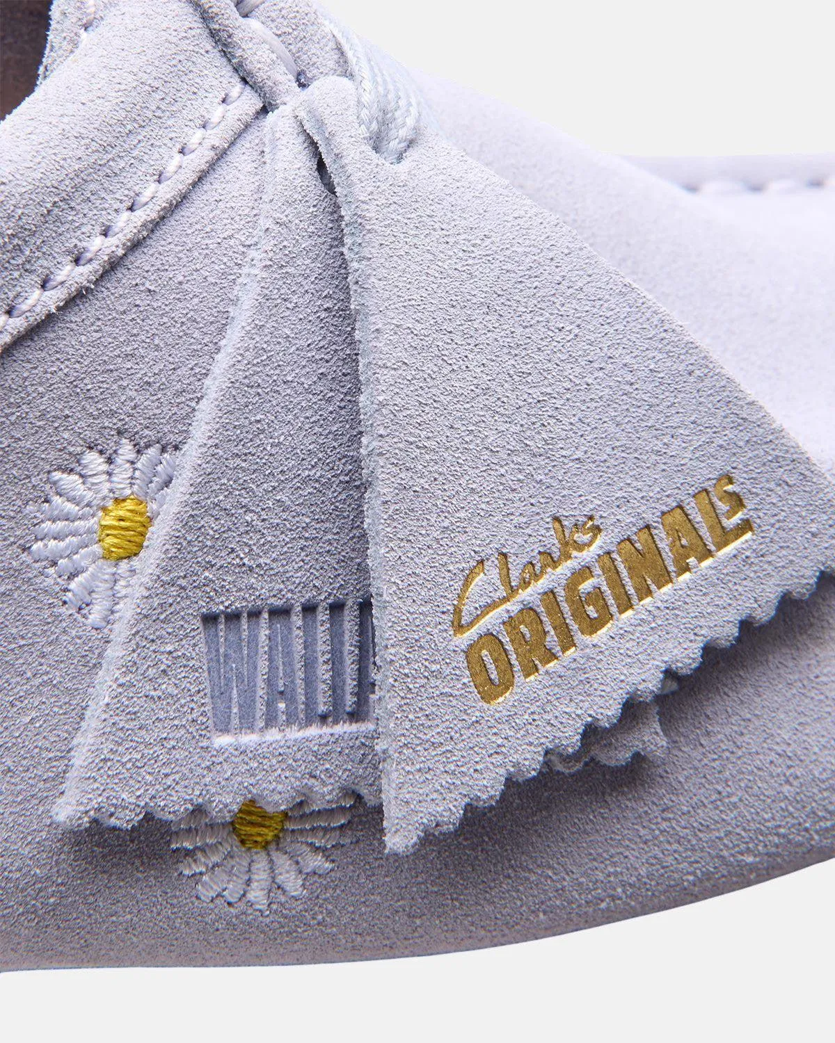 CLARKS ORIGINALS WOMENS WALLABEE SHOES CLOUD GREY EMBROIDERED