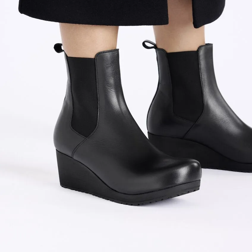 Ebba Leather