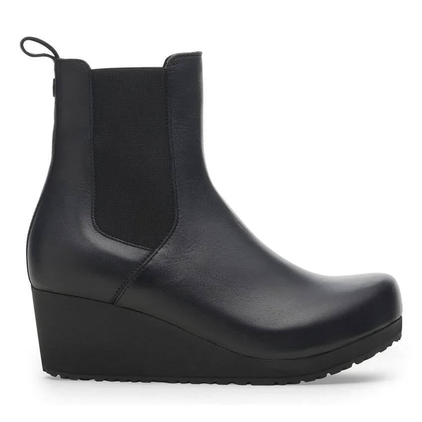 Ebba Leather