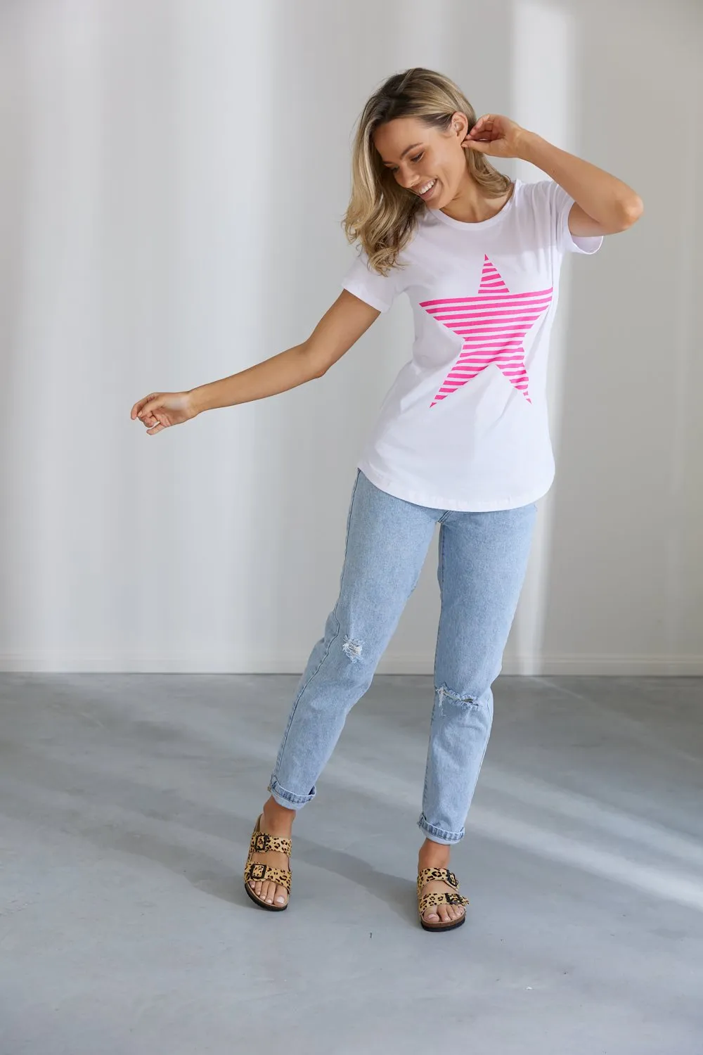 Evie Tee - White w Hot Pink Star