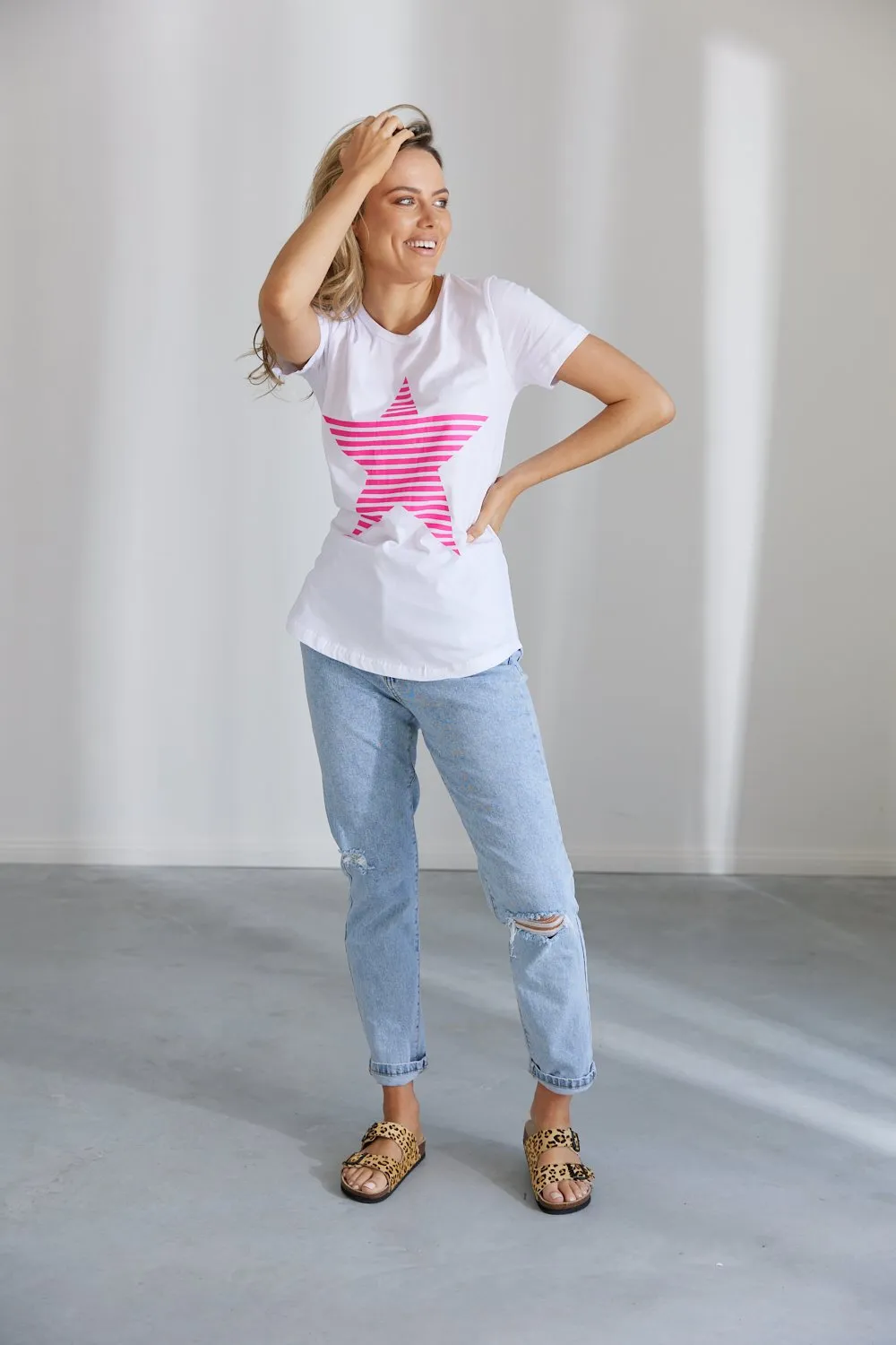 Evie Tee - White w Hot Pink Star