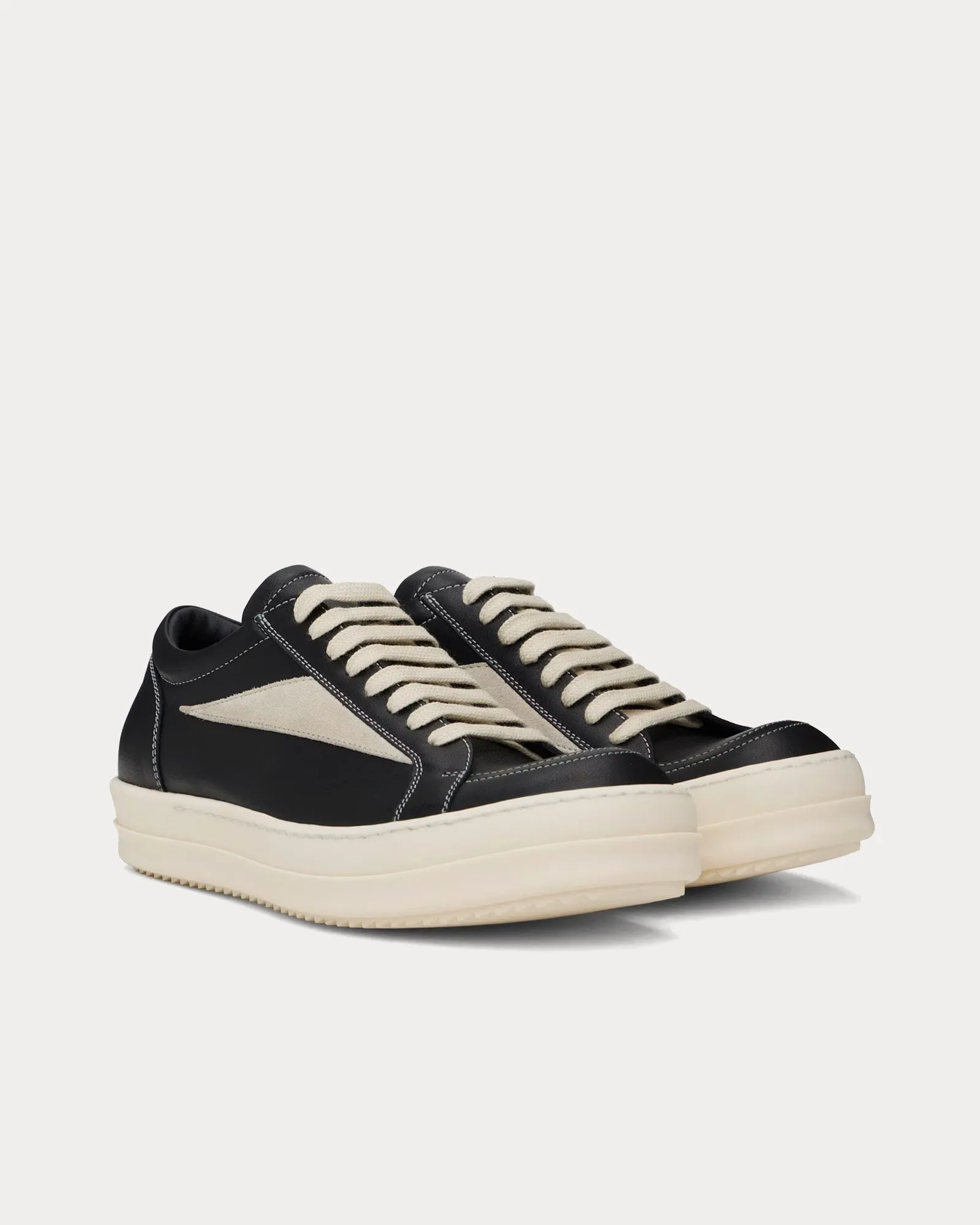 Hollywood Vintage Sneaks Black / Milk / Milk Low Top Sneakers