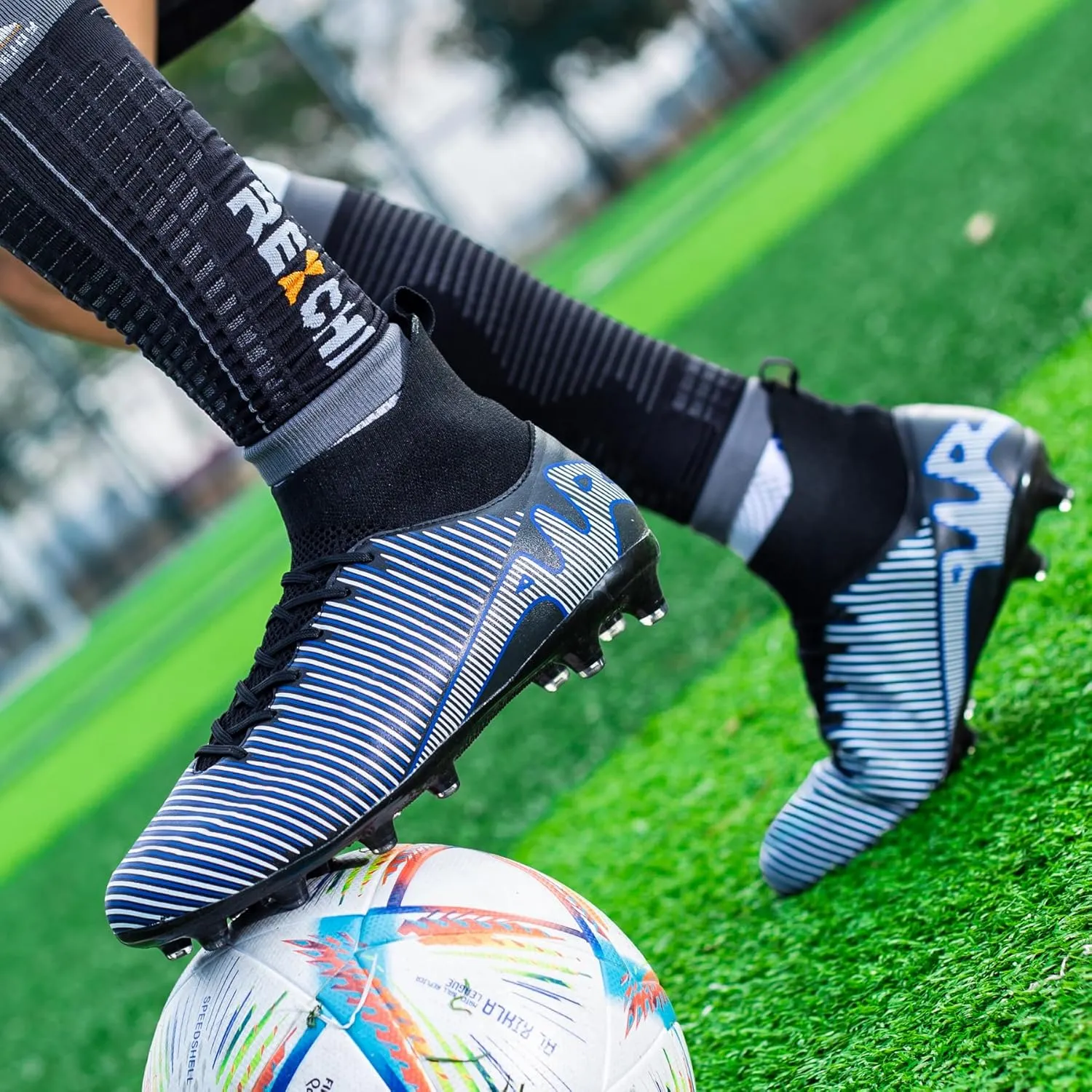 Men's Soccer Cleats Shoes Football Shoes for Training Athletic Boys Professional Sneaker Outdoor AG/FG