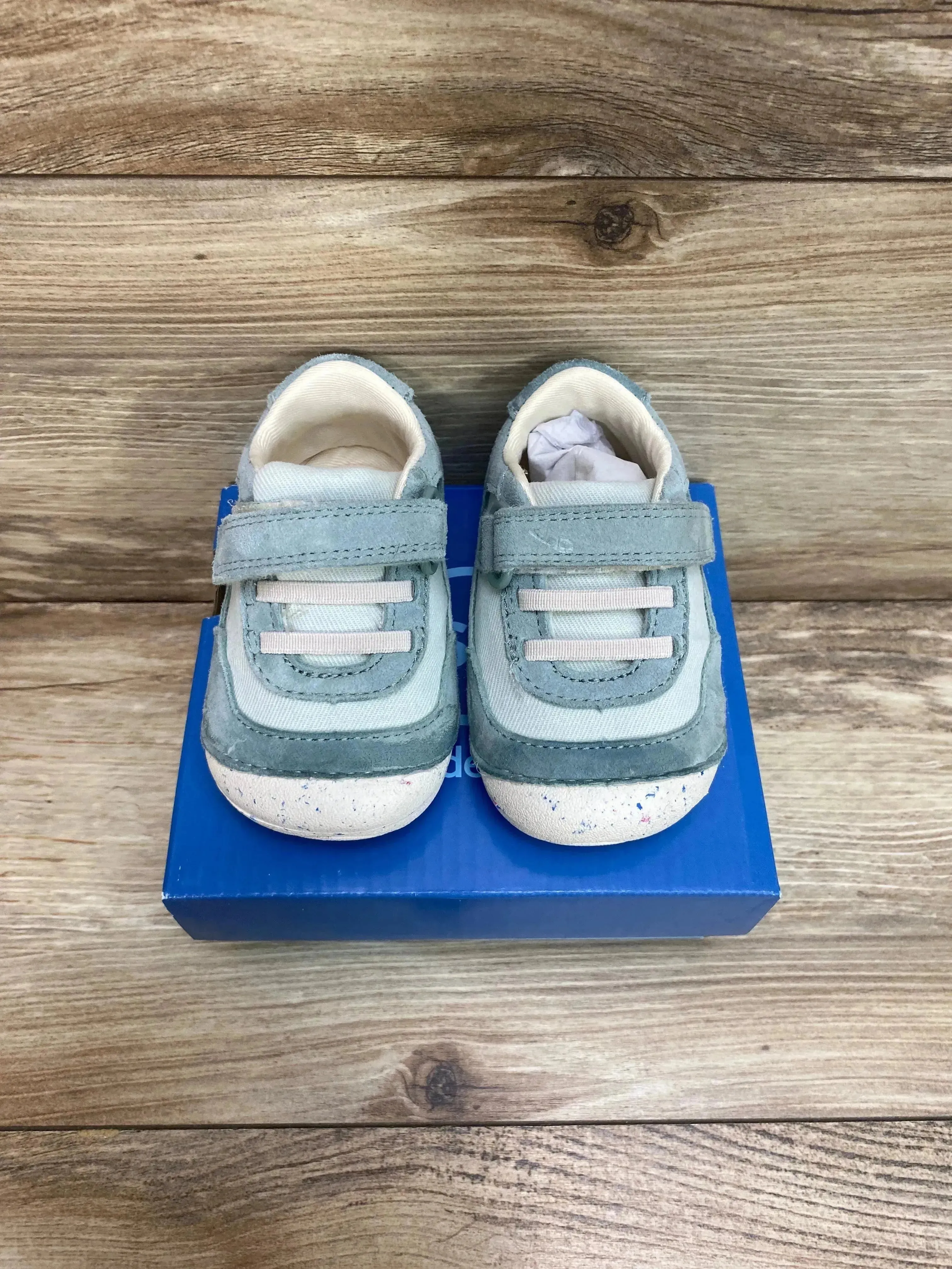 NWoT Stride Rite Sprout Sneaker Sage Sz 3.5c