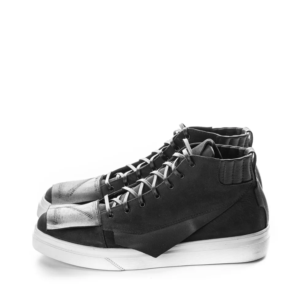 Paper Notes black leather sneakers