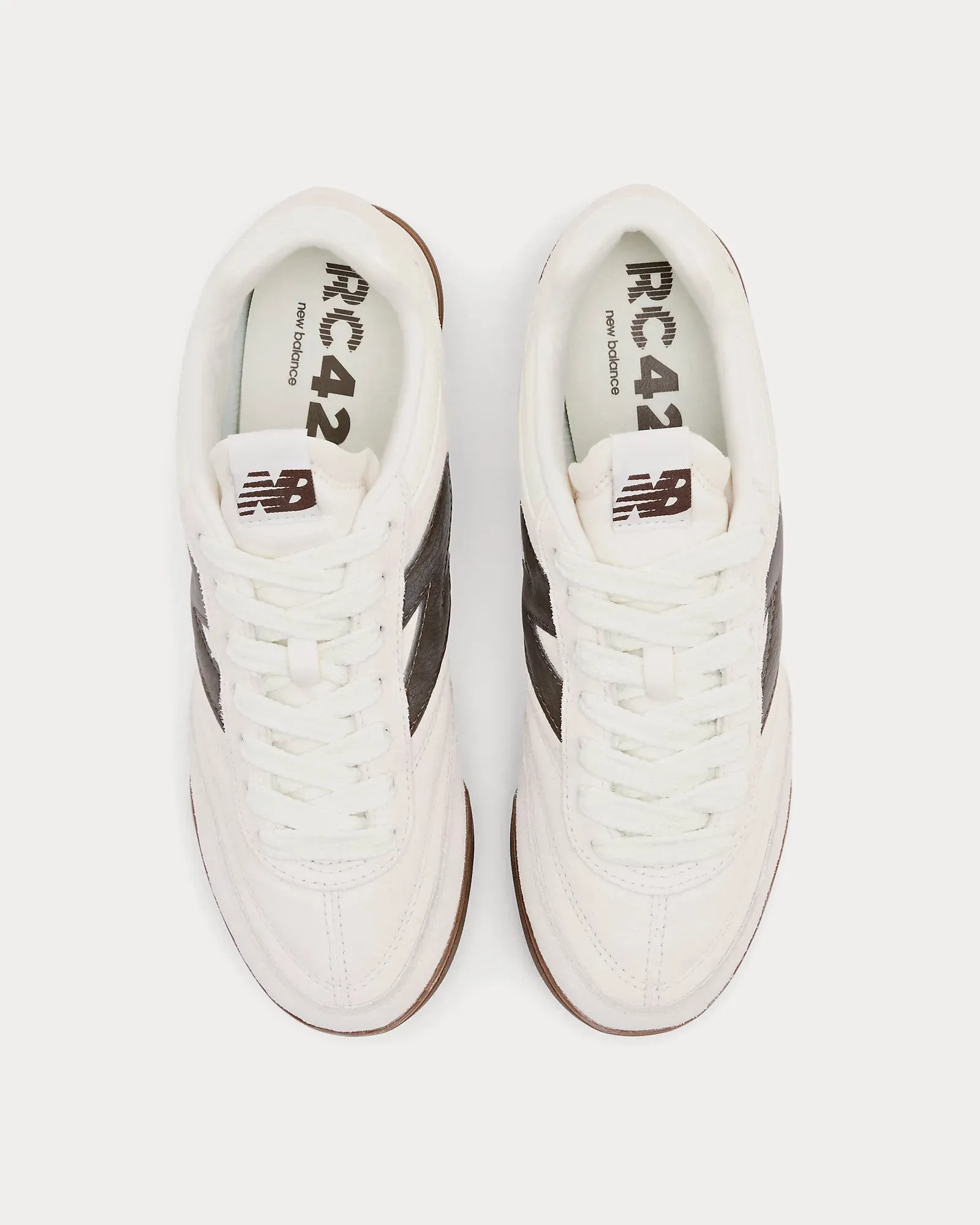 RC42 Sea Salt / Dark Mushroom / Gum Low Top Sneakers