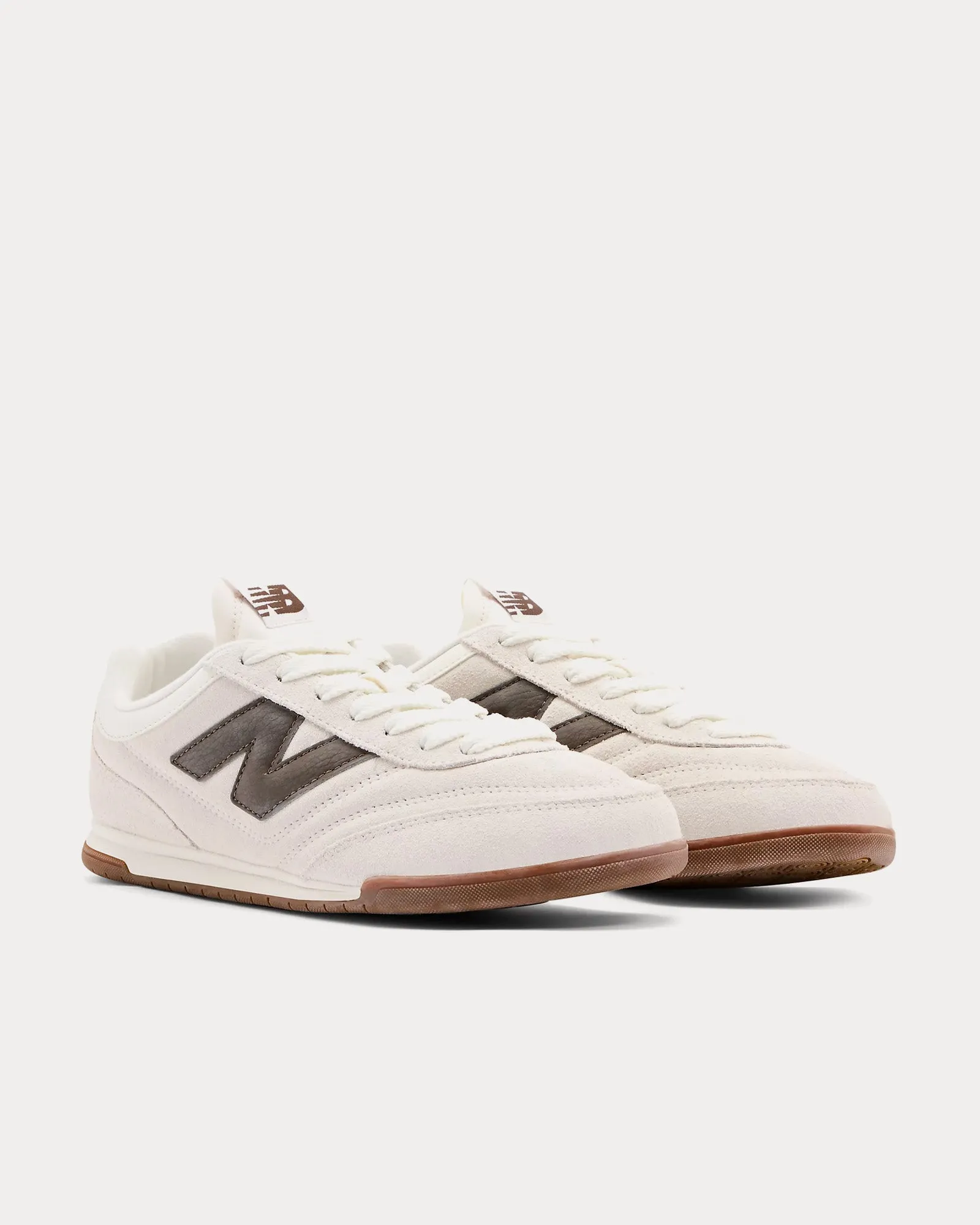 RC42 Sea Salt / Dark Mushroom / Gum Low Top Sneakers