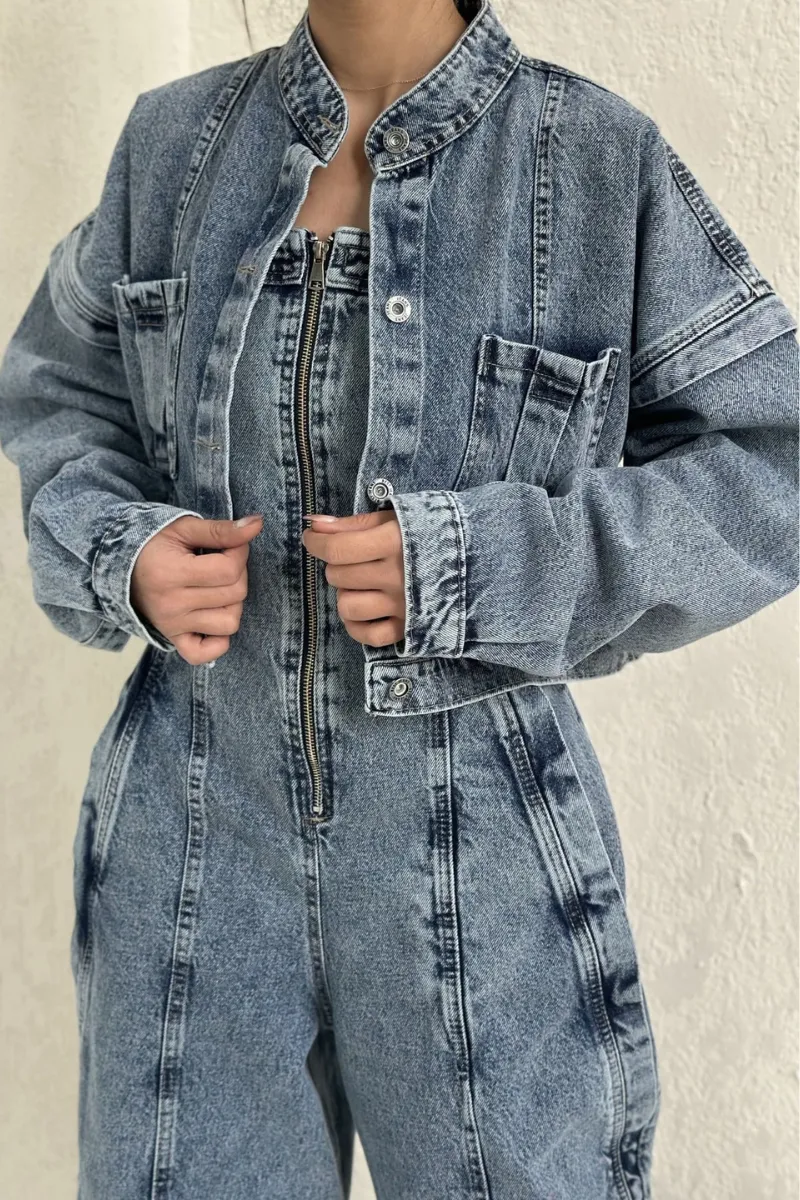 Sara – Structured fit – Versatile style - Denim set