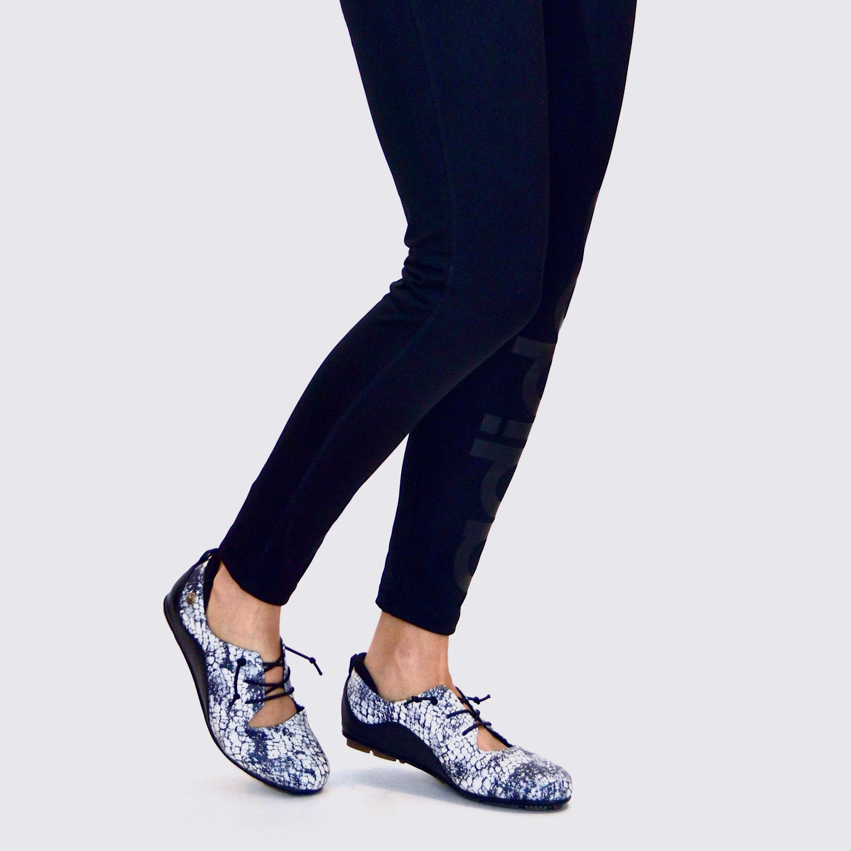 VIBE SLIP-ON FLAT - BLACK AND WHITE PRINT LEATHER