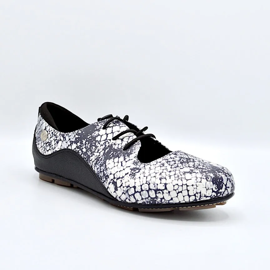 VIBE SLIP-ON FLAT - BLACK AND WHITE PRINT LEATHER