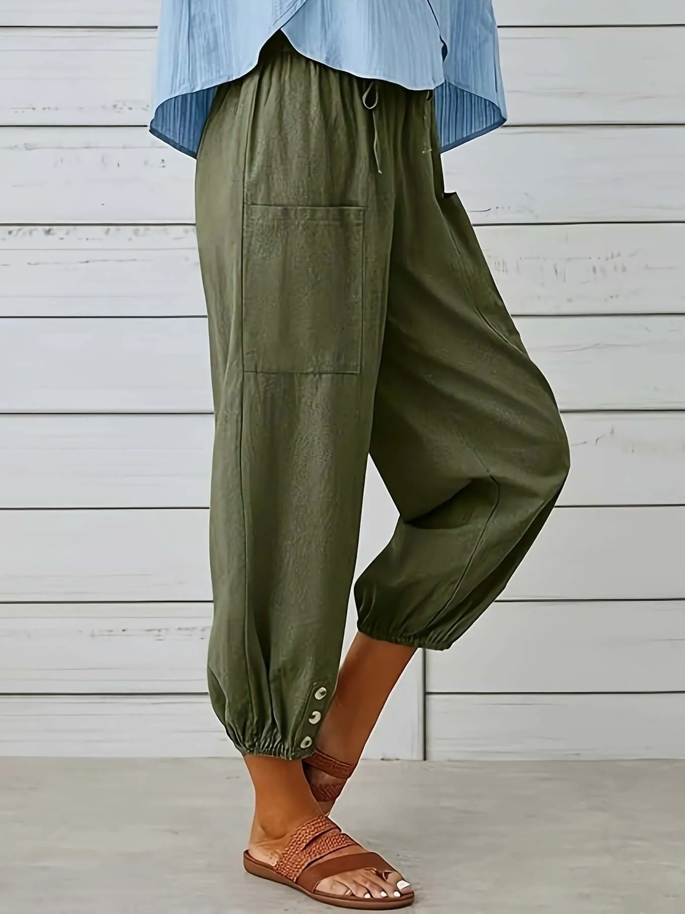 Women's Elastic Waist Cropped Pants: Casual Comfort Style
