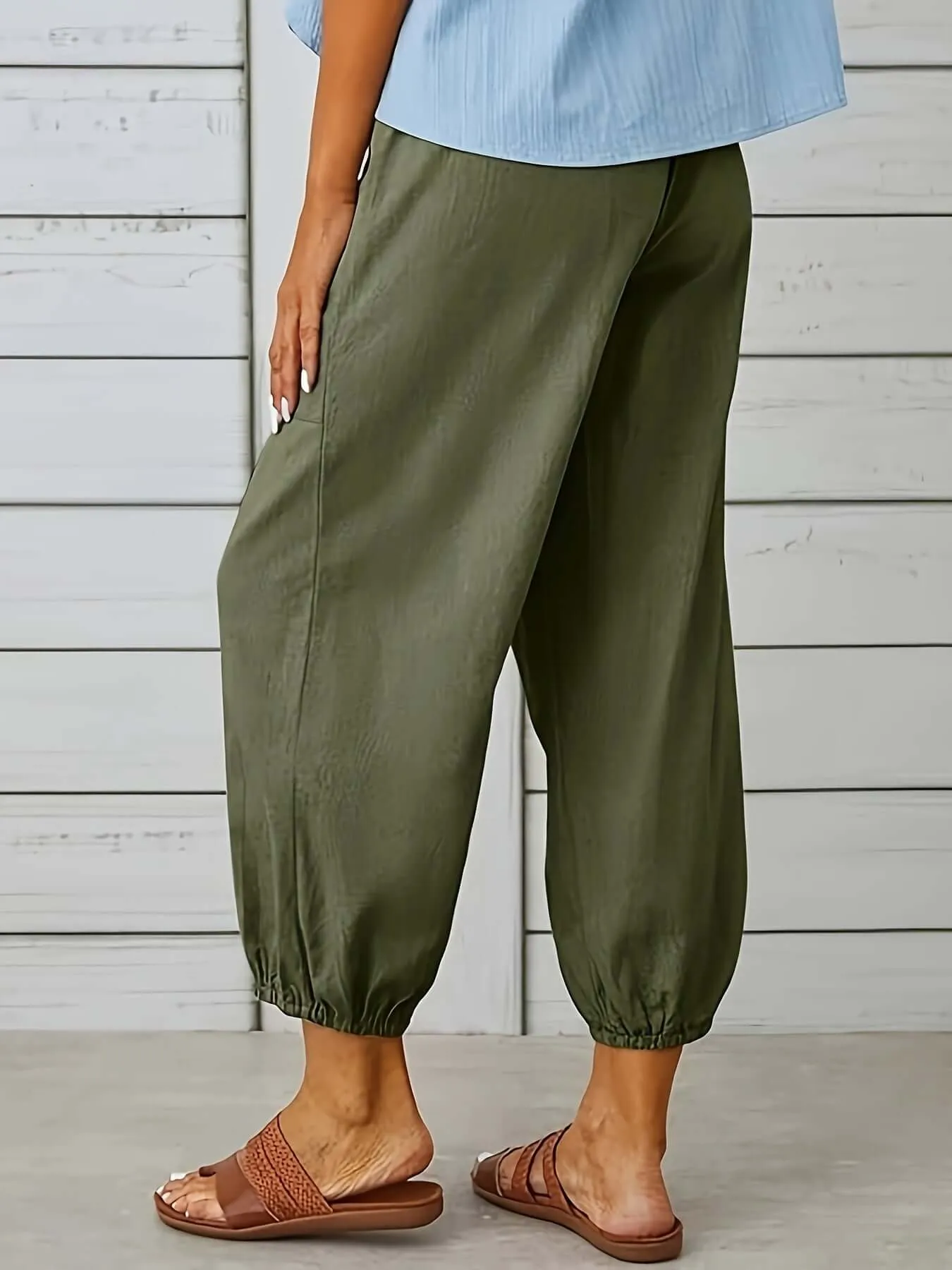 Women's Elastic Waist Cropped Pants: Casual Comfort Style